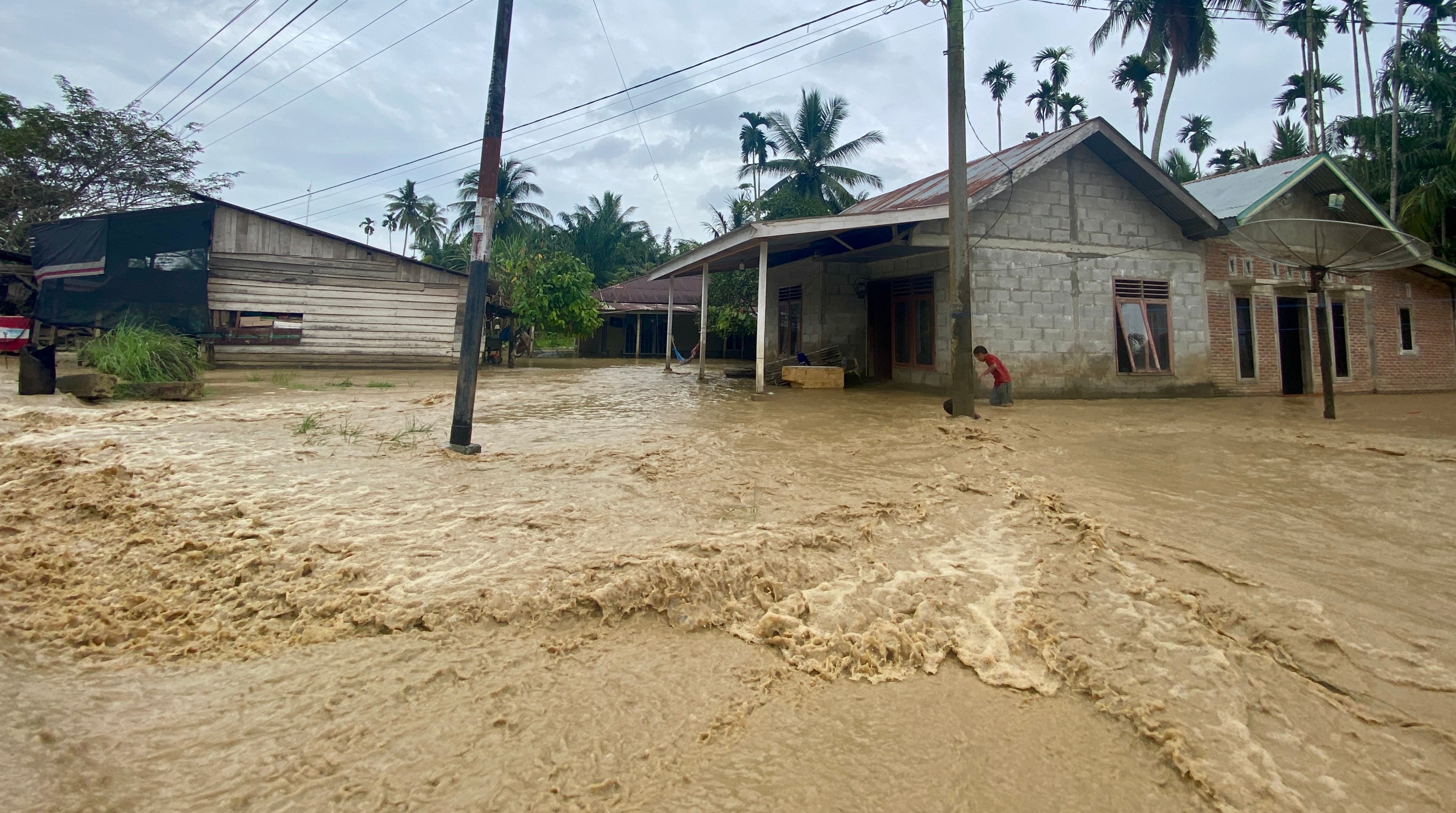 Banjir Susulan Rendam 4 Kecamatan di Aceh Utara, Warga Pasrah