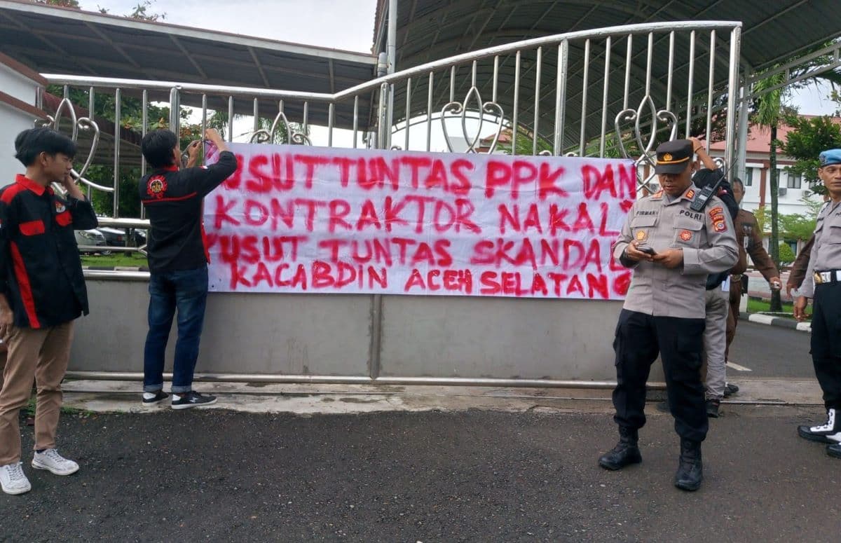 Mahasiswa Desak Kejati Aceh Usut Dugaan Korupsi PUPR dan KKN PPPK Aceh Selatan