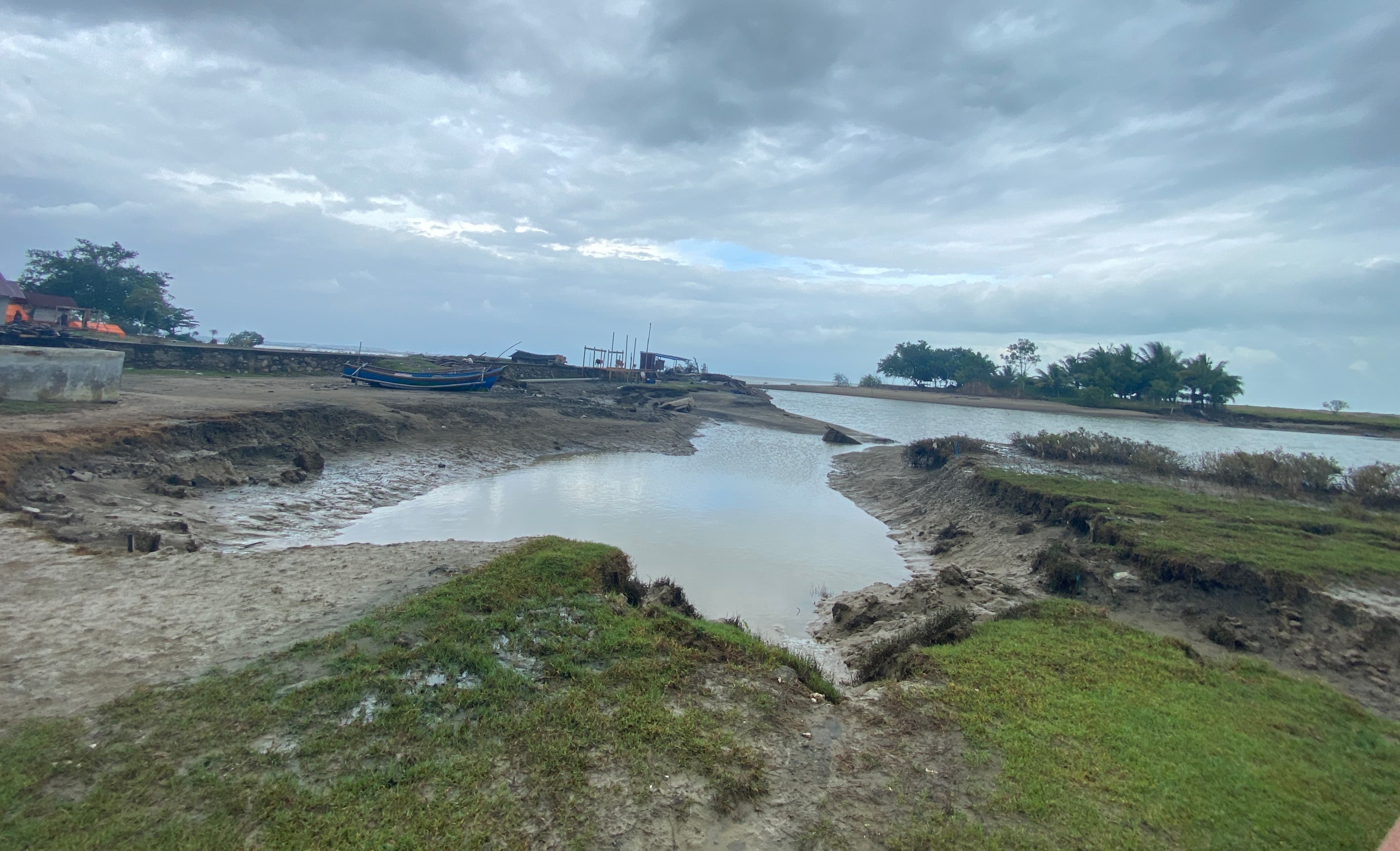 Banjir Hancurkan 42 Dapur Garam di Aceh Utara, Petani Kehilangan Penghidupan