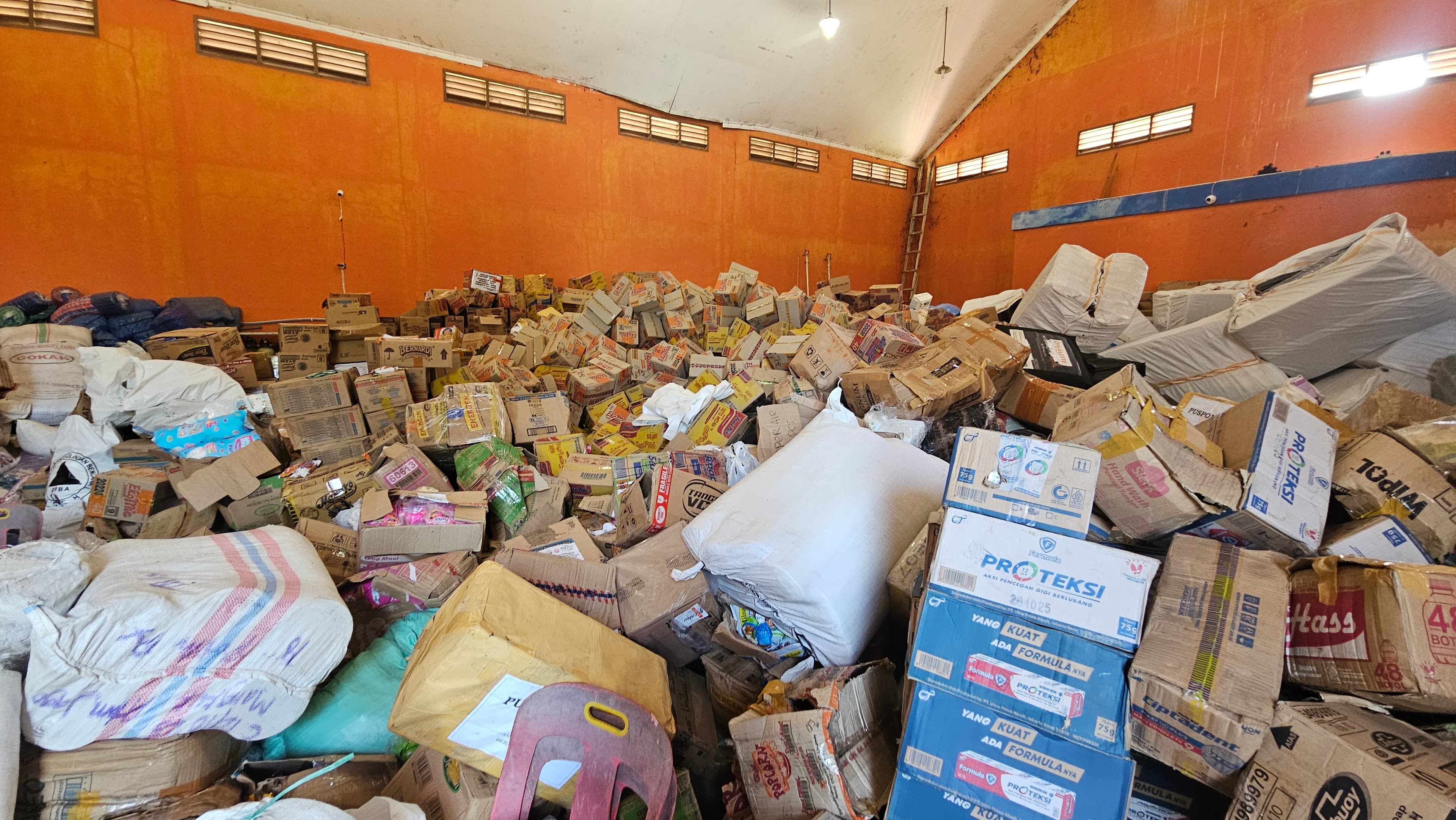 Ratusan Ton Beras Bantuan Bencana Masih Menumpuk di Gudang Bireuen