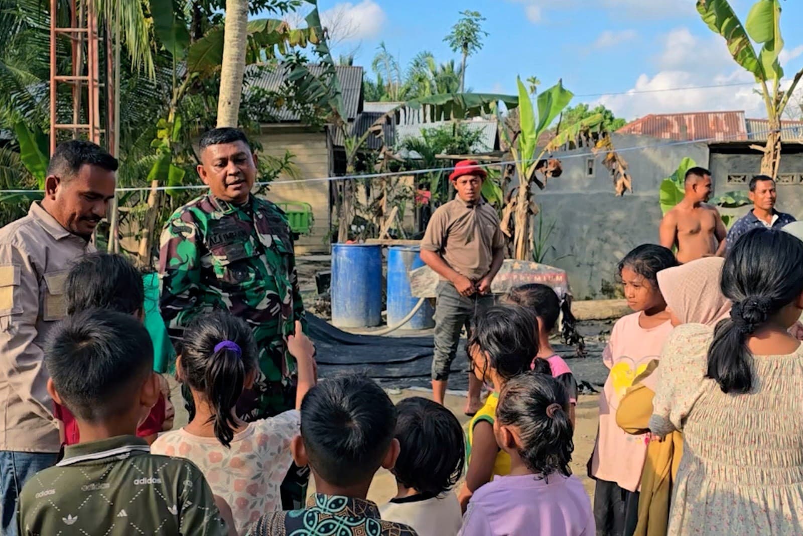 TNI AD Perbaiki SDN 19 Tanah Jambo Aye Aceh Utara Pasca Banjir