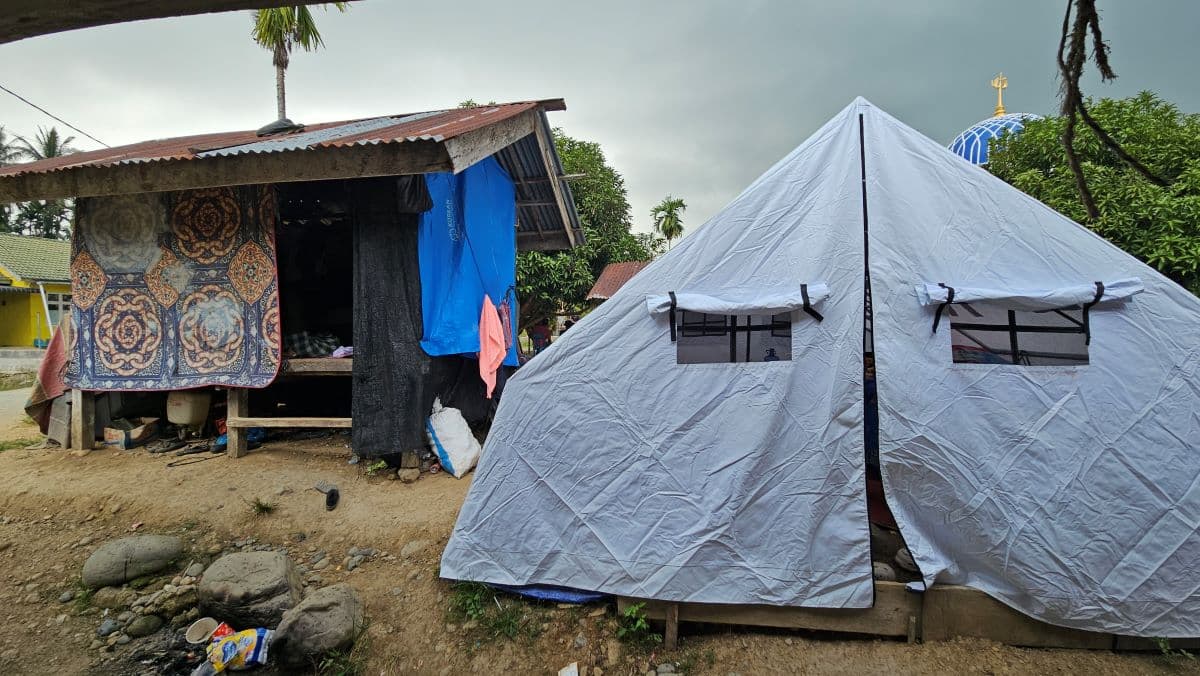 Warga Bireuen Harus Tahan di Tenda Bocor, Harap Huntara Sebelum Ramadan