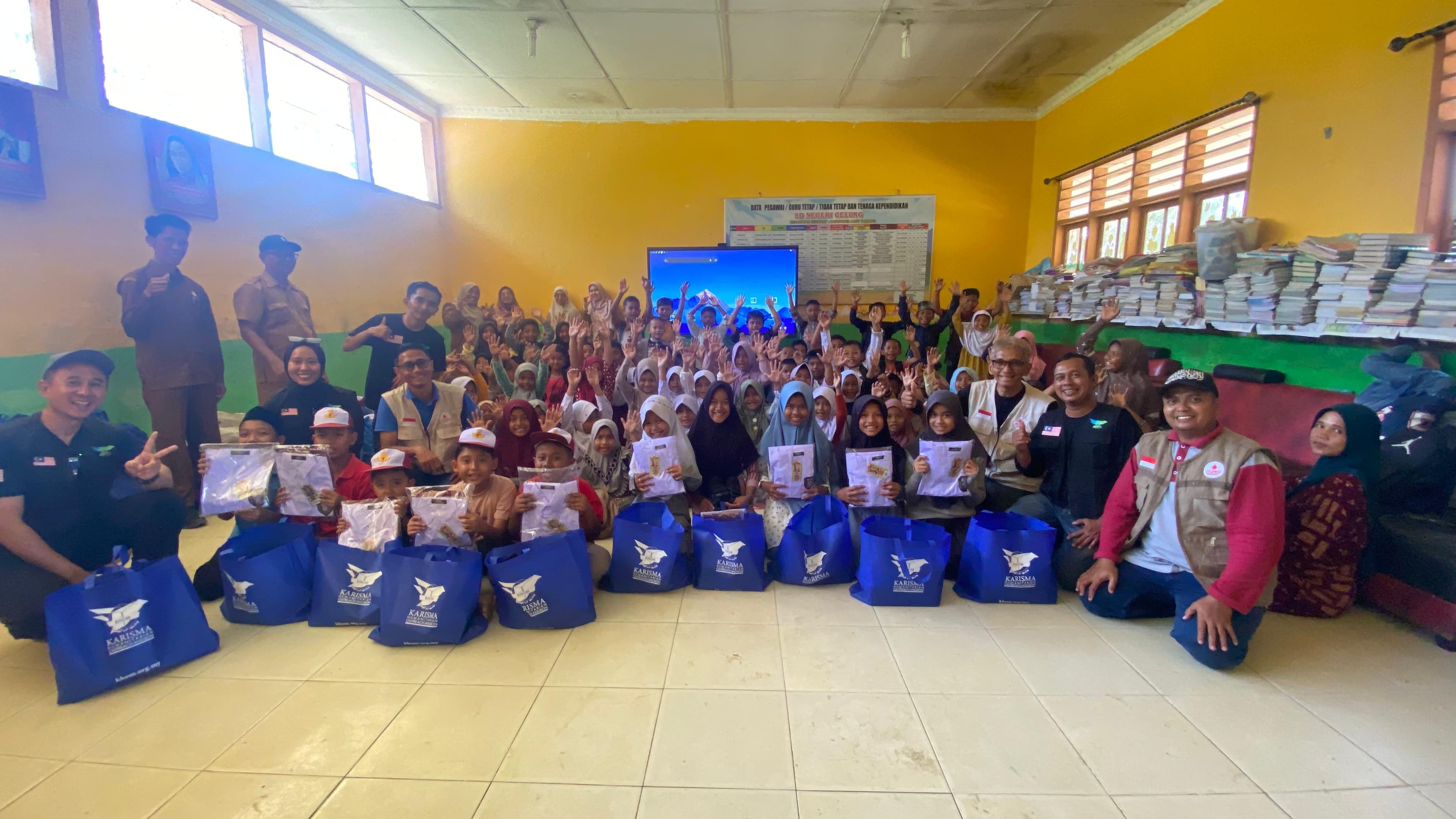 BFLF & KHOM Malaysia Bantu 154 Siswa Aceh Tamiang Pasca Banjir