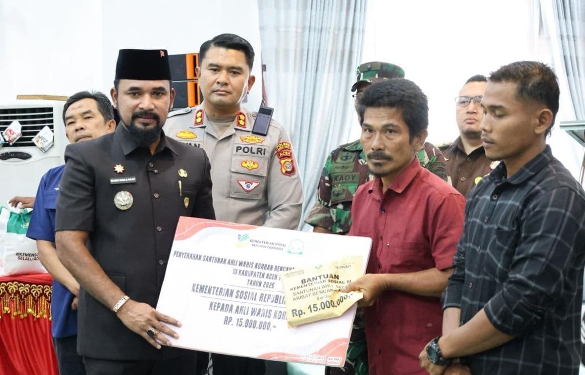Ahli Waris Korban Banjir Aceh Timur Terima Santunan Rp 15 Juta