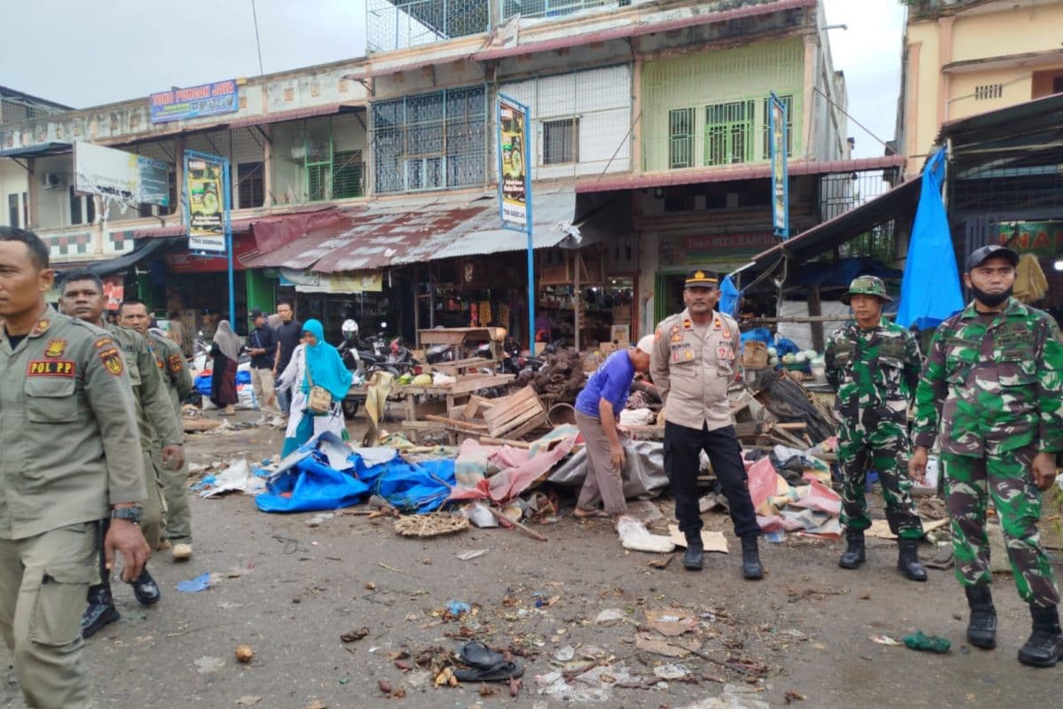 Pembongkaran Lapak Liar di Pasar Induk Langsa Dituduh Pilih Kasih