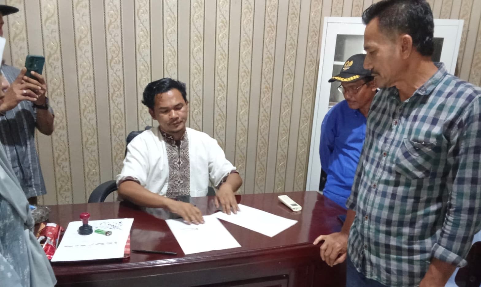 Pj Geuchik Langsa Freddy Alam Sujaya Mengundurkan Diri Akibat Desakan Warga