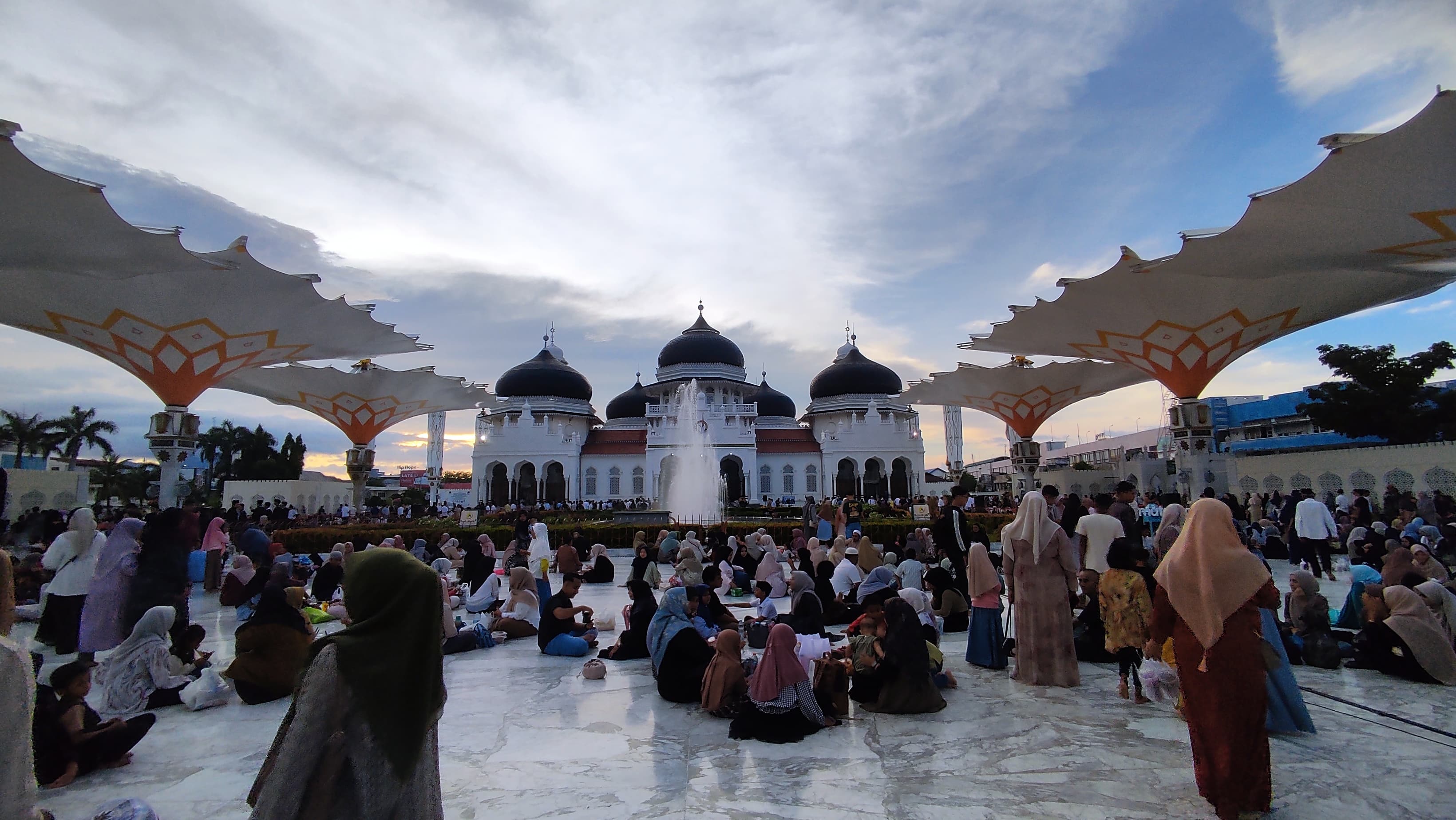 Masjid Raya Baiturrahman Gelar Iftar Ramadan Tanpa APBA, Andalkan Kepedulian Umat
