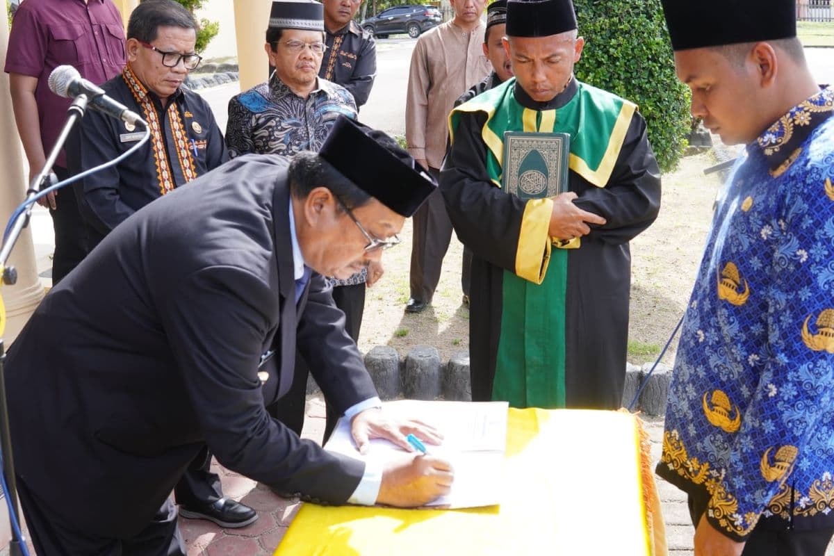 202 ASN PPPK Aceh Singkil Dilantik, Bupati Oyon Tegaskan Evaluasi Kinerja Berkelanjutan