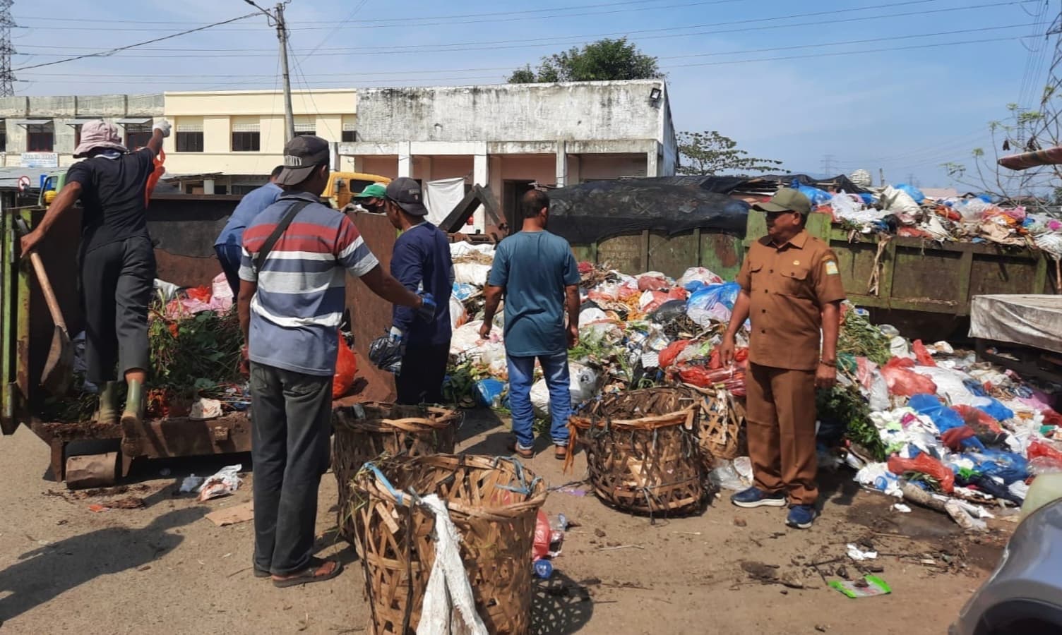 Pedagang Takjil Tingkatkan Sampah 6 Ton per Hari di Aceh Barat