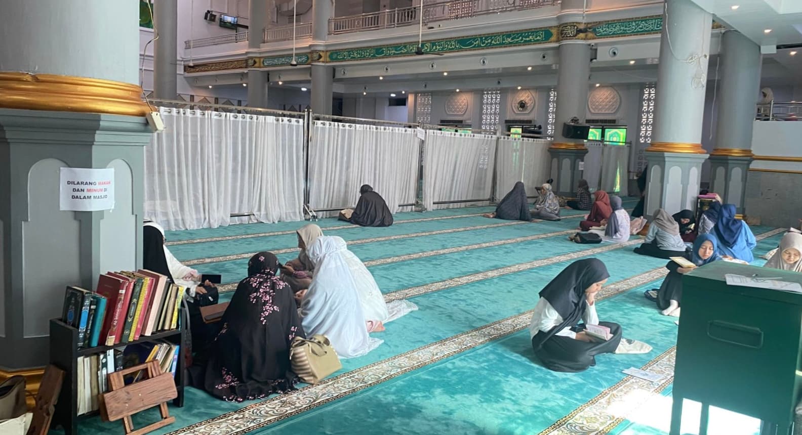 Ratusan Warga Aceh Hafal Dua Juz Al-Qur'an di Masjid Oman Selama Ramadan