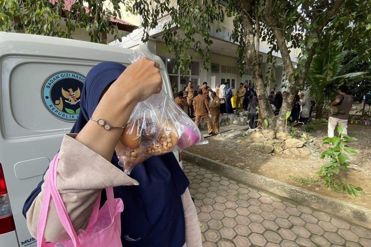 MBG Ramadan di SMPN 6 Banda Aceh Dibagikan Dua Kali Sepekan dengan Menu Kering