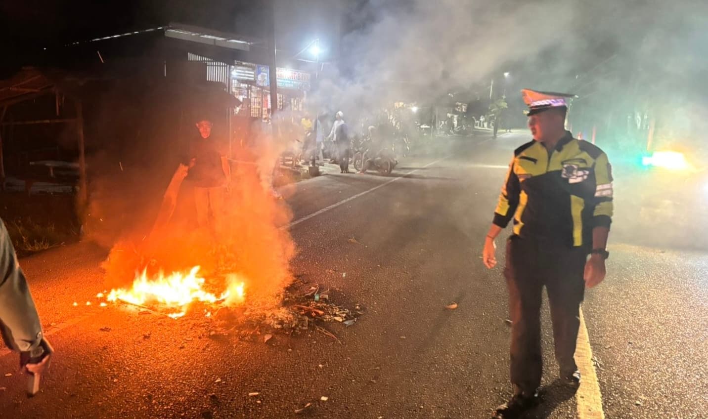 Pemuda Aceh Utara Tewas Tertabrak Truk di Jalan Lintas Nasional