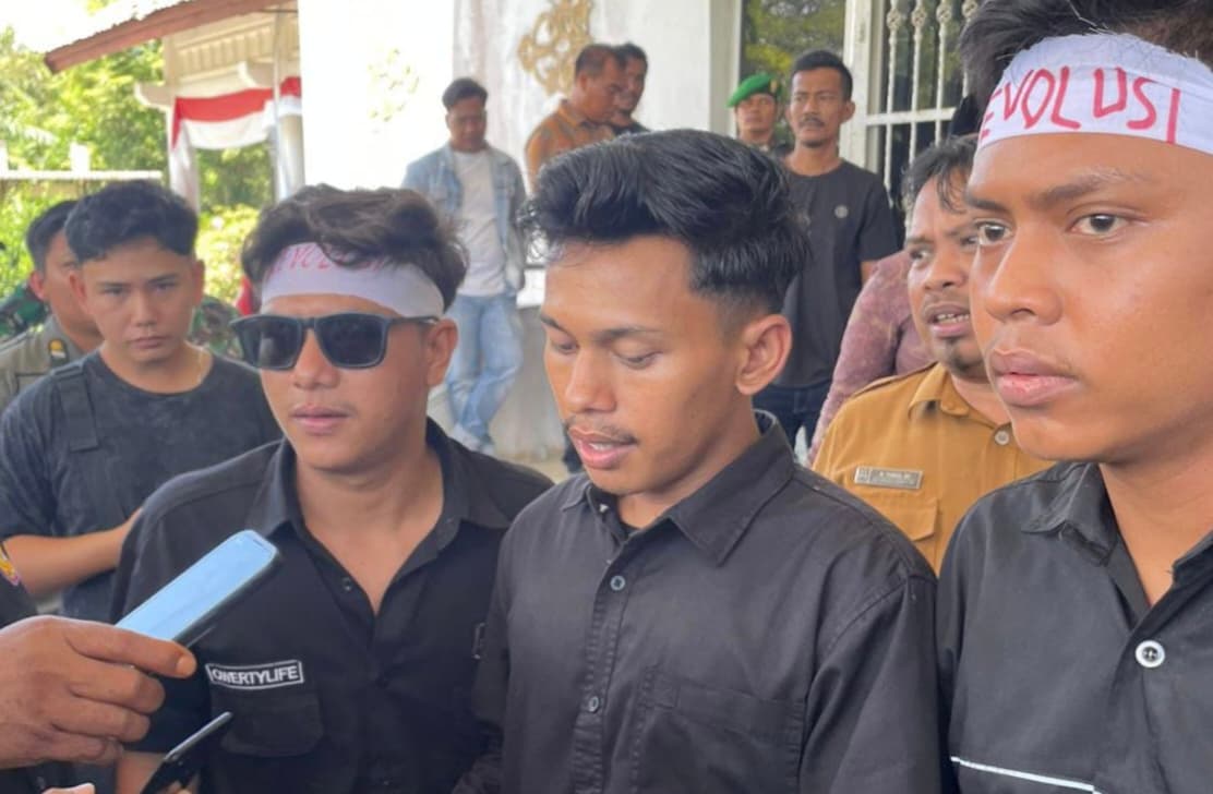 Mahasiswa Aceh Singkil Desak DPRK Gunakan Hak Angket untuk Jawaban Bupati