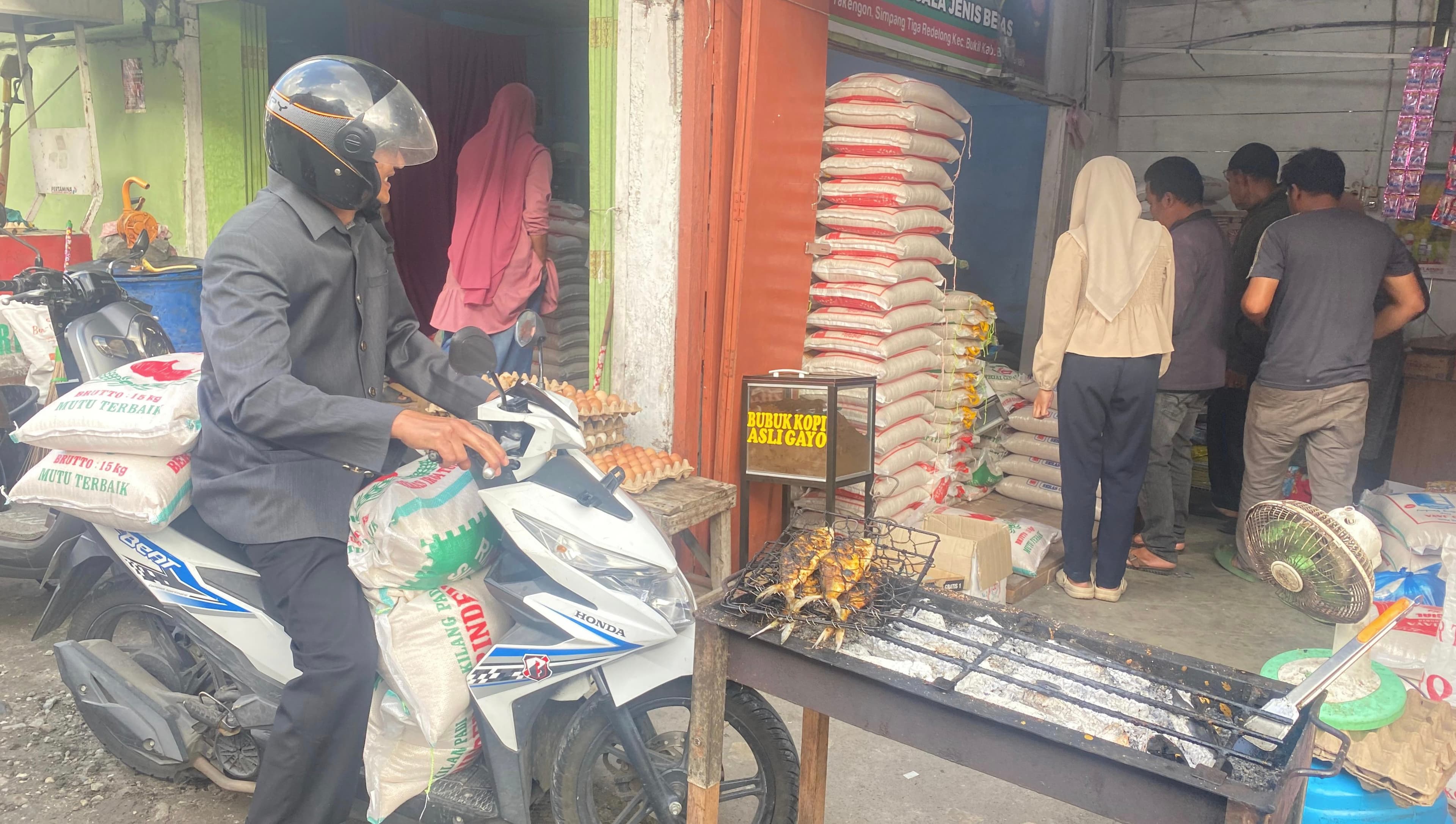 Warga Bener Meriah Borong Beras dan Sembako Akibat Isu Kelangkaan