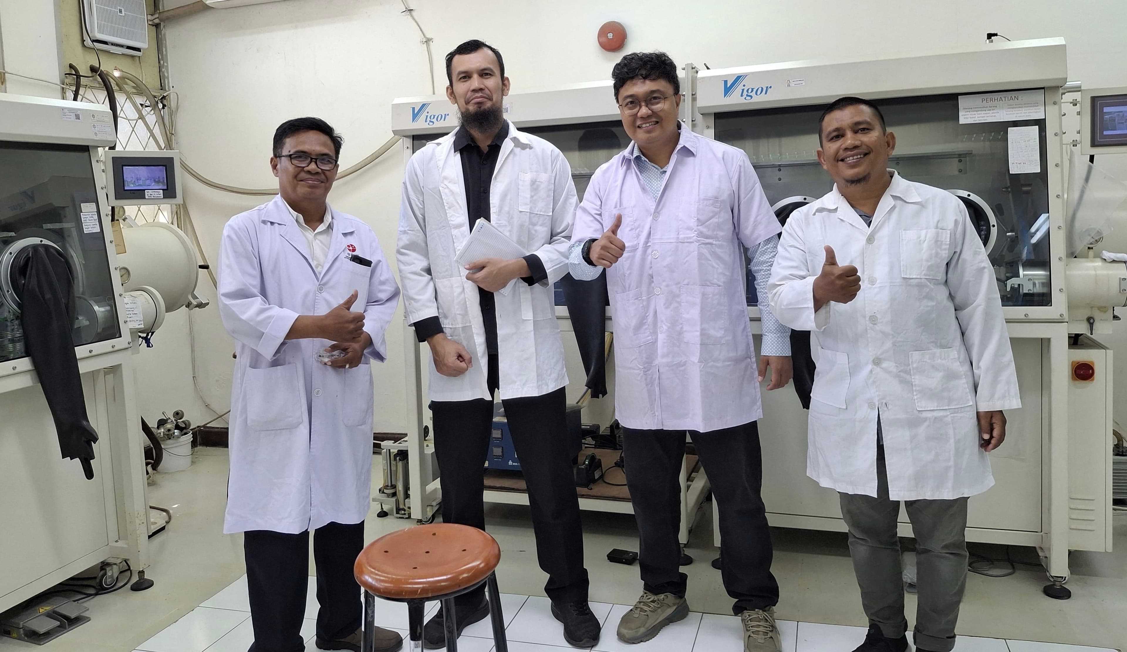 Peneliti UIN Ar-Raniry Kembangkan Baterai Ramah Lingkungan dari Tumbuhan