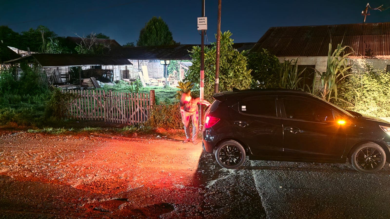 Jalan Nasional Bireuen Dibongkar Tak Ditambal, Pengendara Keluhkan Bahaya