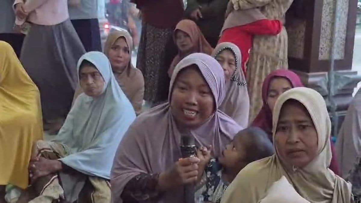 Warga Bireuen Tangis Keluhkan Bantuan Banjir Tak Merata di Kuala Ceurape