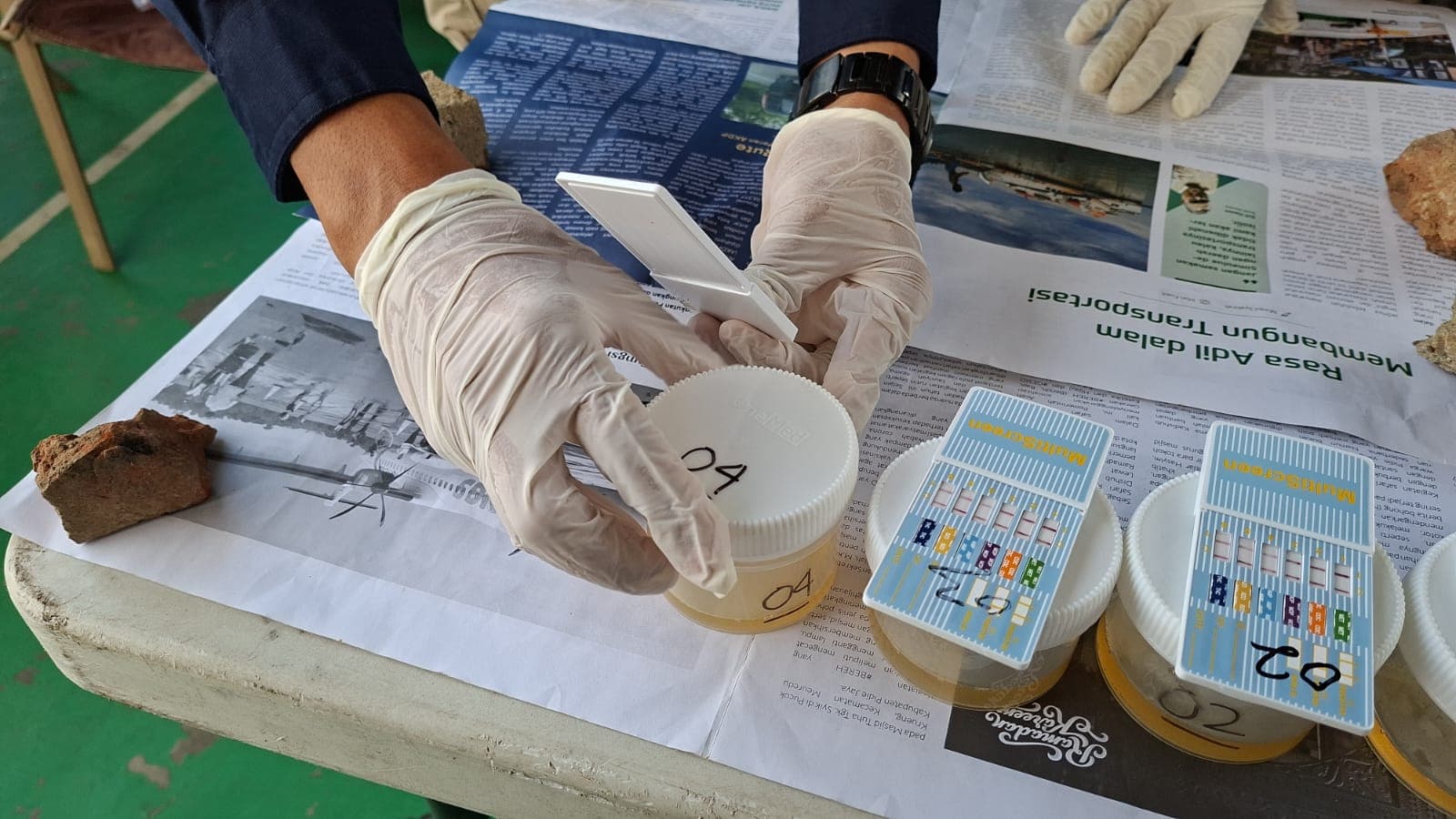 Sopir Angkutan Mudik Gratis Dites Urine untuk Pastikan Bebas Narkoba di Banda Aceh