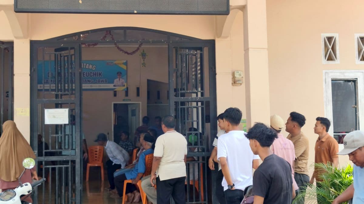 Warga Geudubang Jawa Segel Kantor Keuchik, Protes Campur Urusan Musala