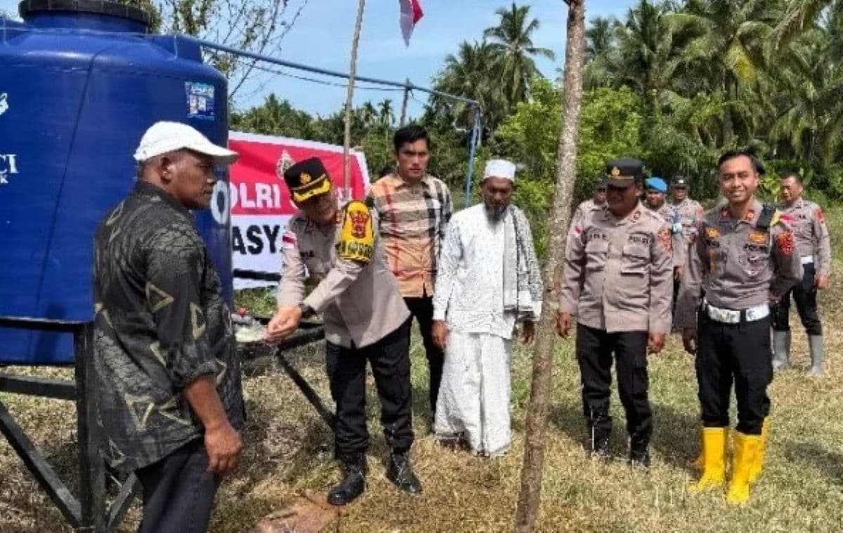 Polisi Aceh Utara Bangun Tujuh Sumur Bor untuk Korban Banjir