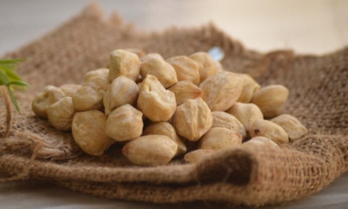 Kemiri Aceh Tenggara: Mutiara Putih Penopang Ekonomi dan Ekologi