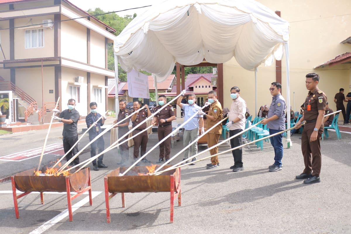 Kejari Abdya Musnahkan Sabu dan Barang Bukti Lainnya untuk Keamanan Masyarakat