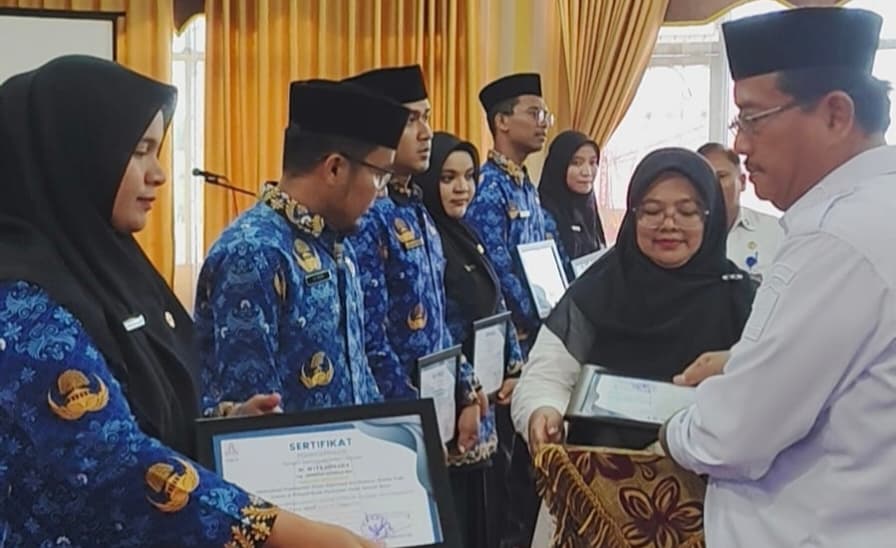 Bupati Aceh Singkil Tegaskan ASN Harus Pelayan Masyarakat, Bukan Dilayani