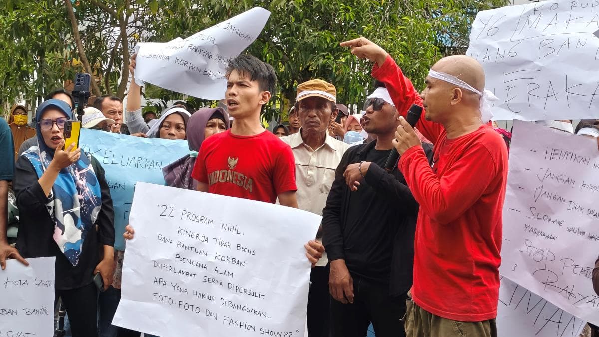 Warga Langsa Protes Penyaluran Bantuan Banjir, Tuntut Wali Kota Mundur