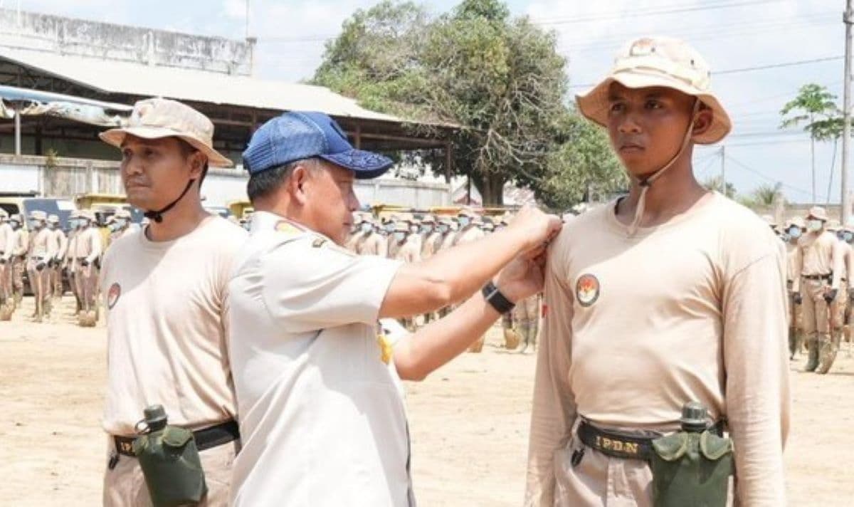 731 Praja IPDN Bersihkan Lumpur Banjir di Aceh Tamiang, Fokus Permukiman dan Istana Benua Raja