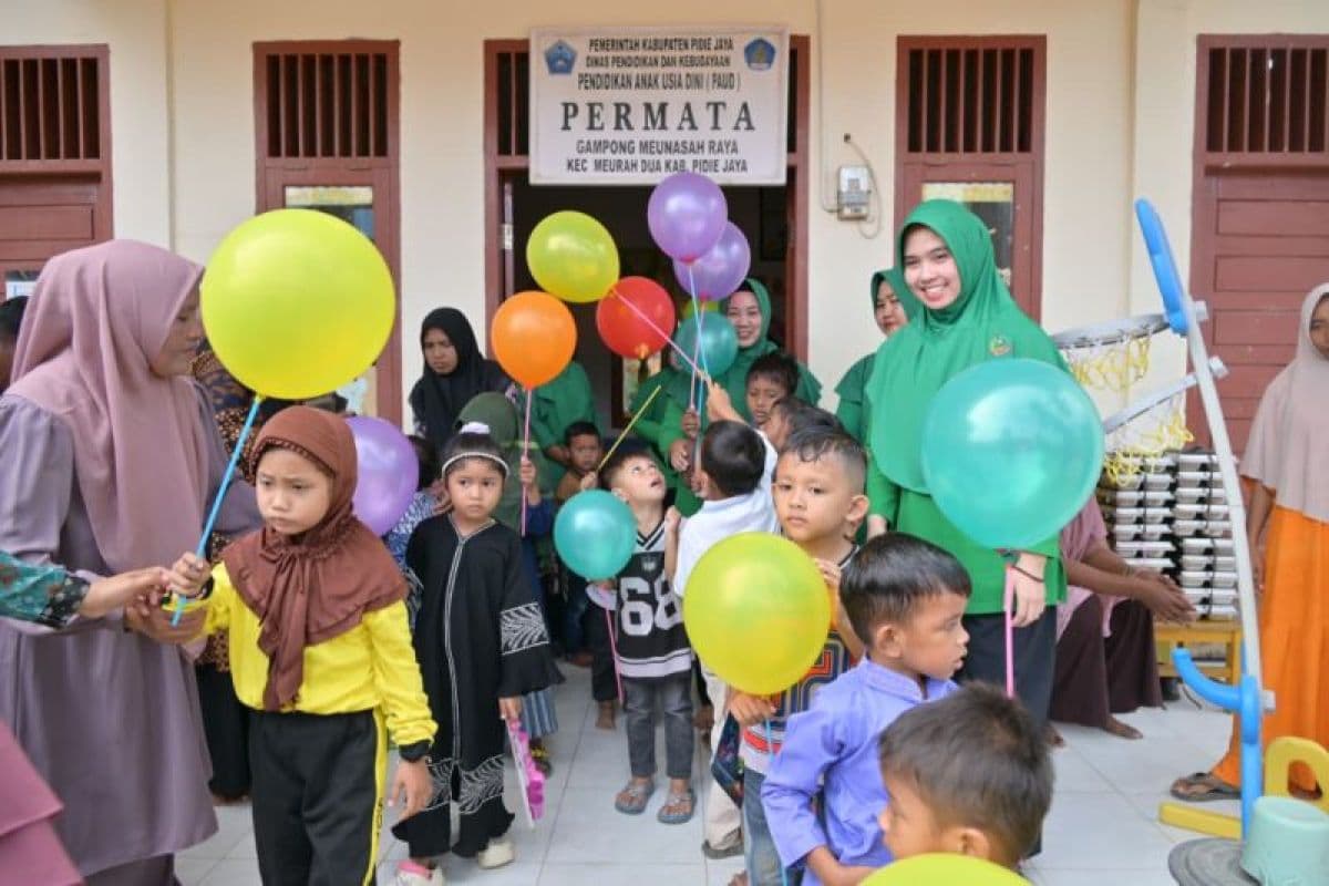 Istri TNI Berikan Trauma Healing untuk Anak Korban Banjir di Pidie Jaya