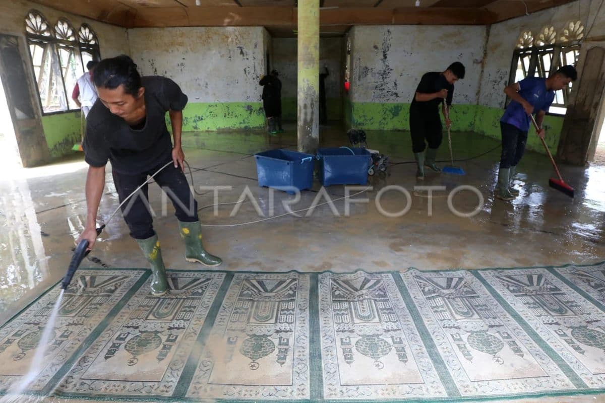 98% Masjid Aceh Pasca Bencana Berfungsi, Tetap Darurat; 12 Masjid Rusak Berat