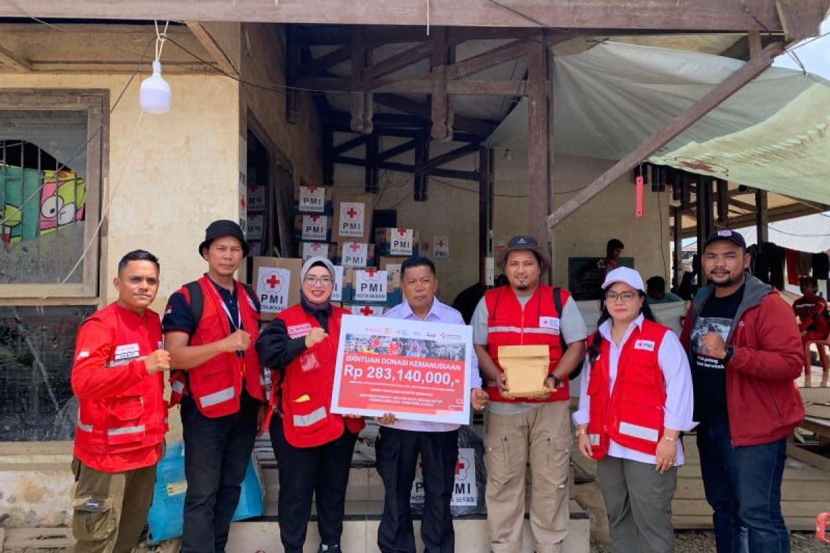 PMI Bekasi Salurkan Rp283 Juta Bantuan untuk Korban Banjir Aceh Tamiang