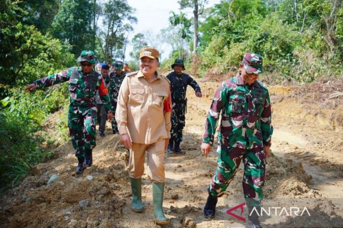 TMMD Bangun Nasionalisme di Nagan Raya, Aceh: 3.100 Meter Jalan dan 250 Rumah