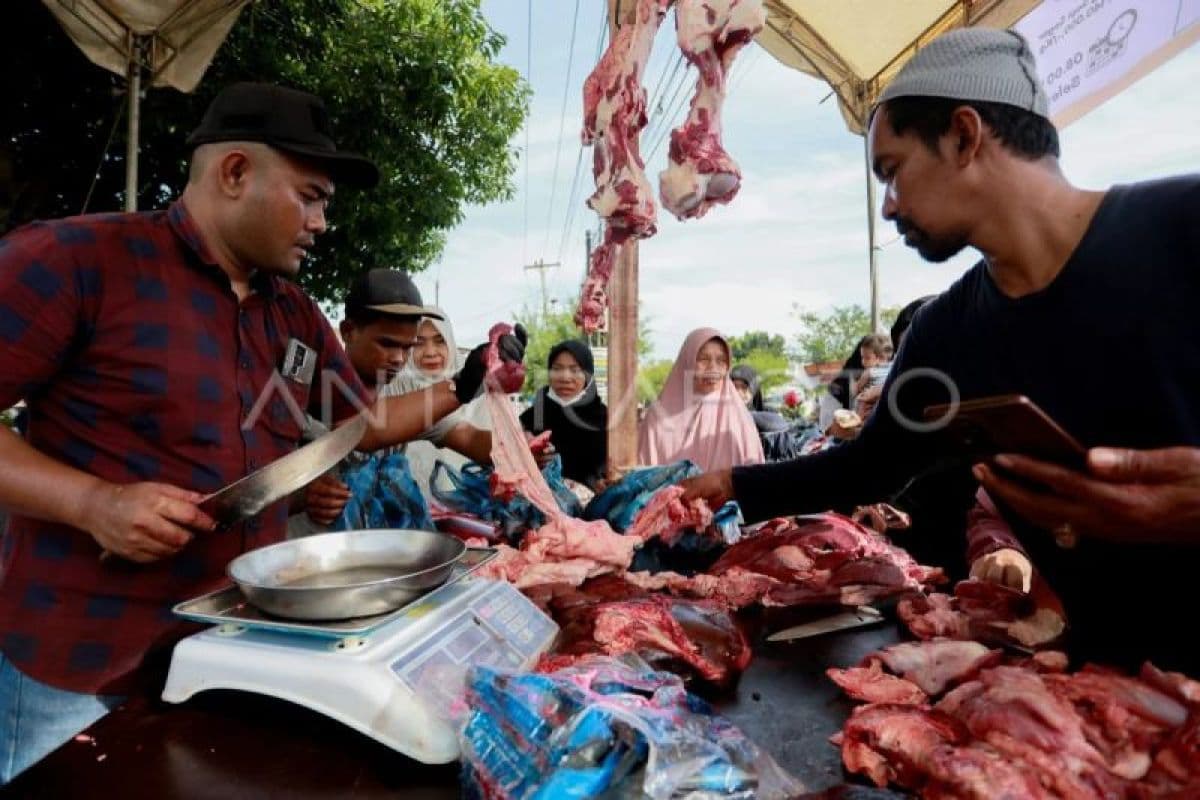 30 Ton Daging Meugang Subsidi Habis Diserbu Warga Banda Aceh