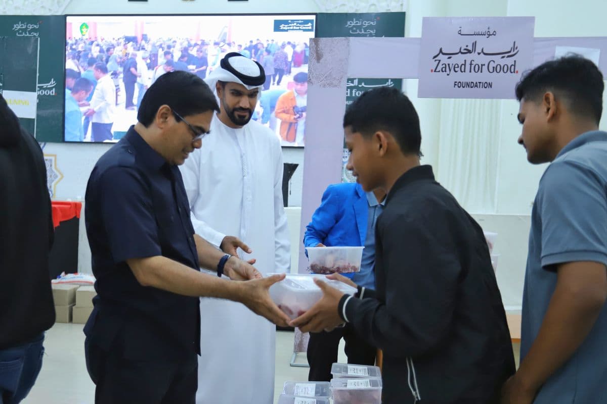 UIN Ar-Raniry Salurkan 1.600 Paket Meugang Bantuan UEA untuk Warga Kurang Mampu