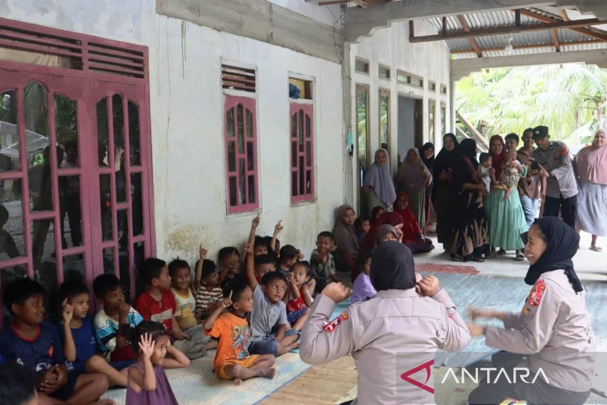 Mahasiswa STIK/PTIK bantu trauma healing anak korban banjir Nagan Raya