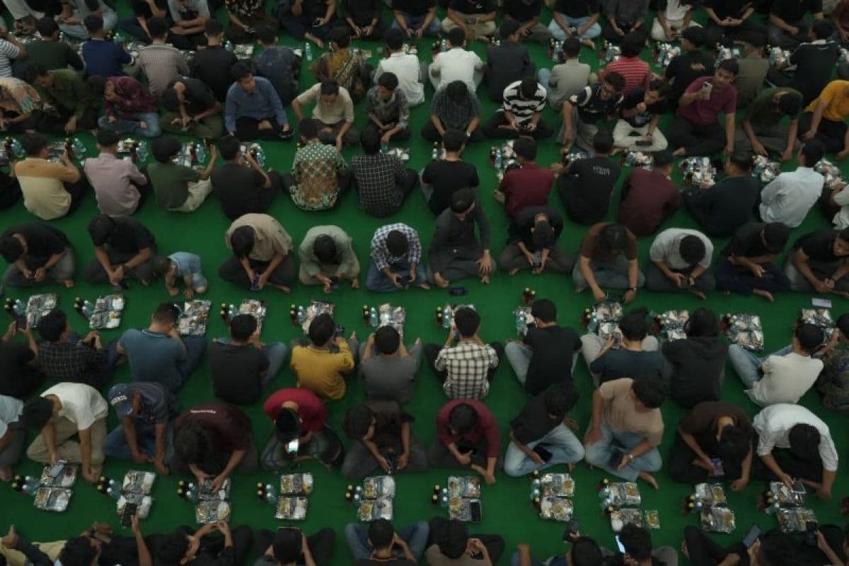 UIN Ar Raniry Tambah 500 Paket Iftar untuk Warga Banda Aceh Setiap Hari