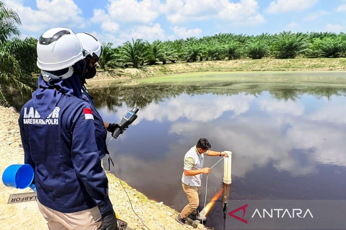 Polisi Ambil Sampel Limbah PKS di Nagan Raya untuk Uji Pencemaran
