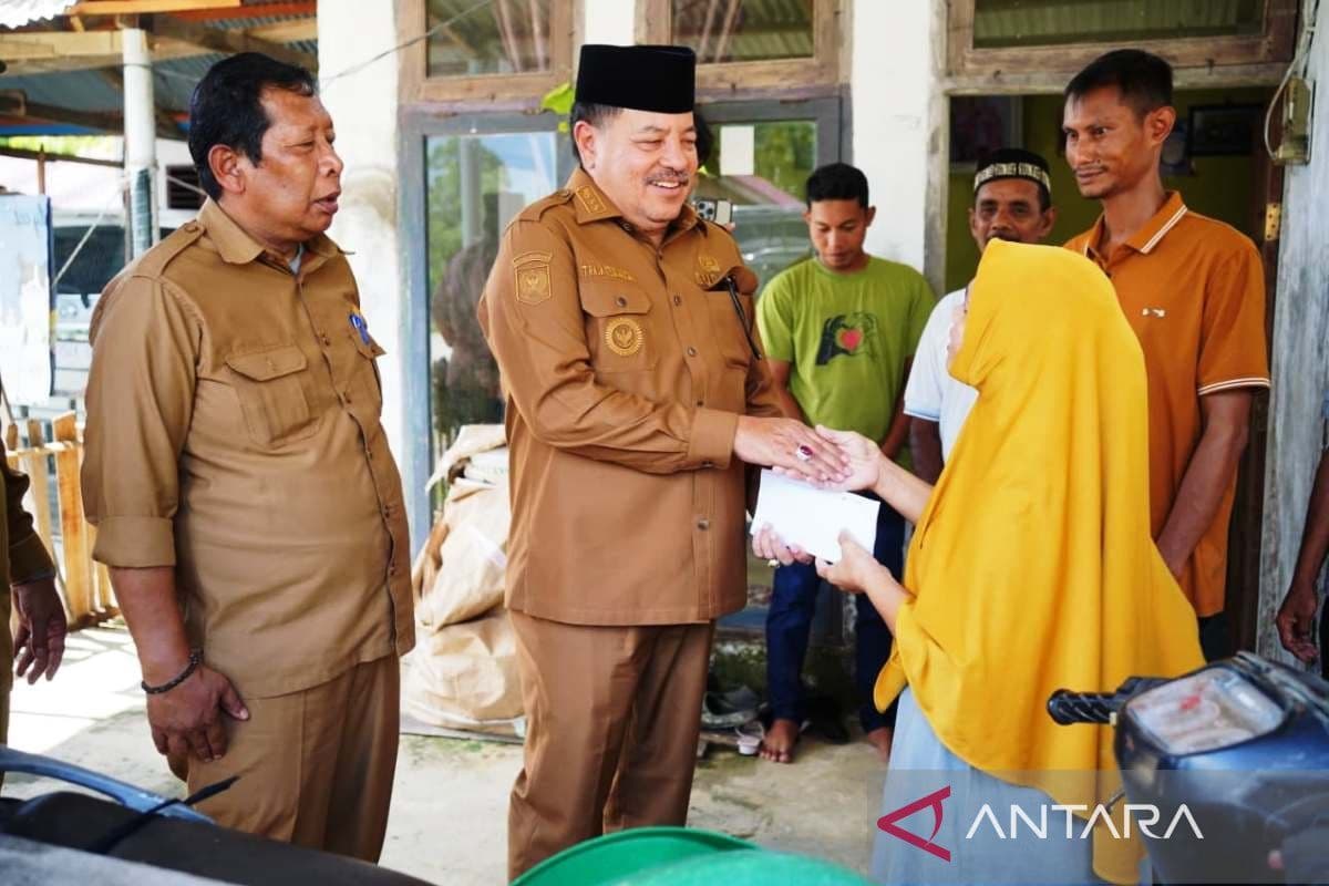 7 KK di Nagan Raya Terima Bantuan Rp3 Juta Pasca Angin Kencang