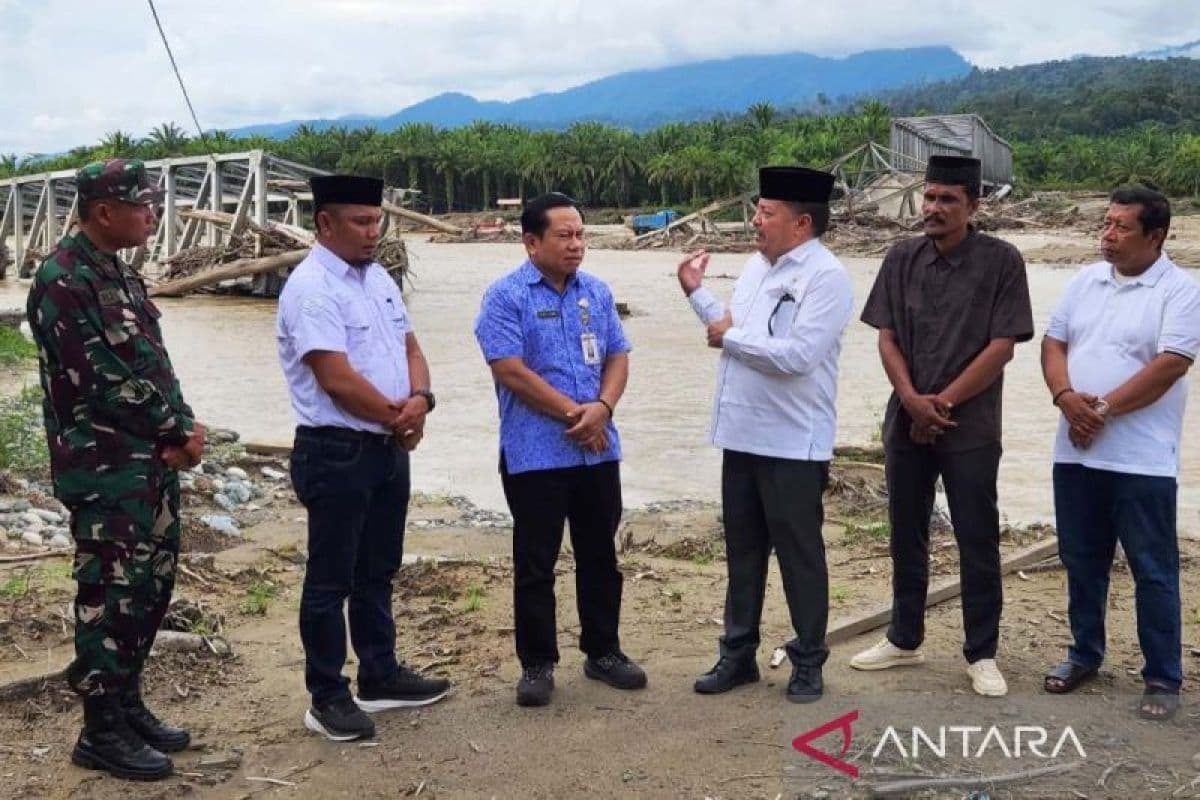 Jembatan Putus di Alue Waki Nagan Raya Ganggu Akses Warga ke Sekolah dan Kebun Sawit