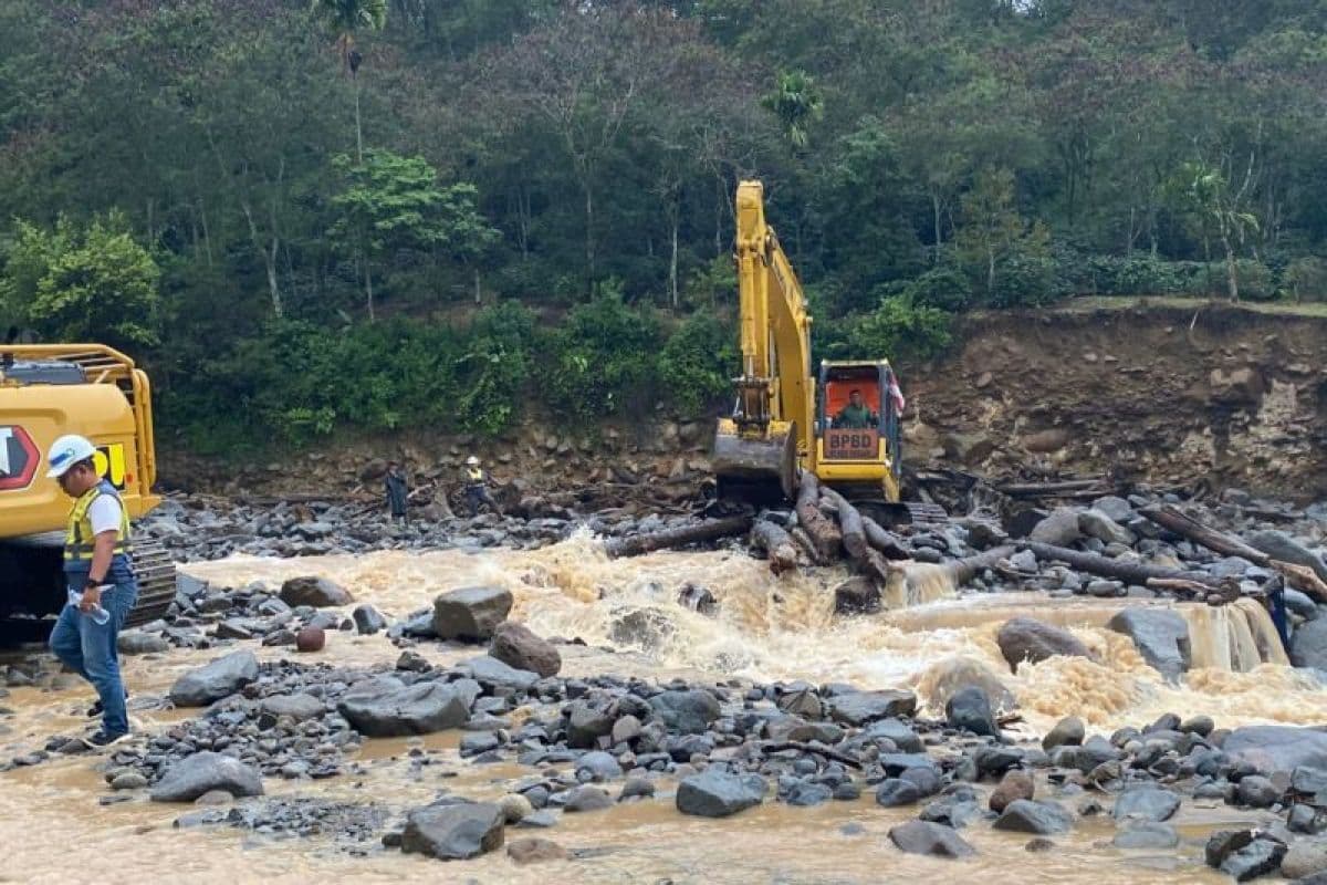 Jalan Alternatif Bener Meriah Putus Lagi Akibat Banjir, Warga Terisolasi