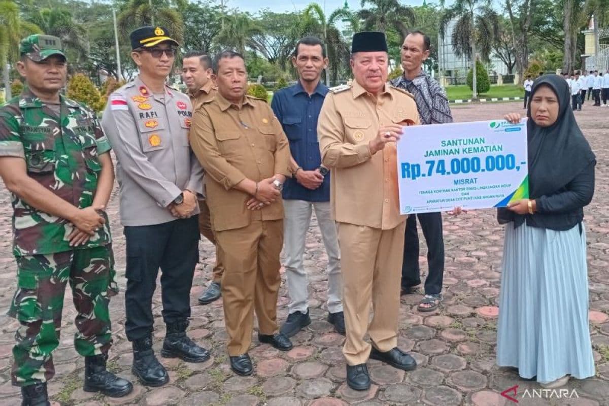 Pemkab Nagan Raya Asuransikan Perangkat Desa dan Berikan Beasiswa Anak