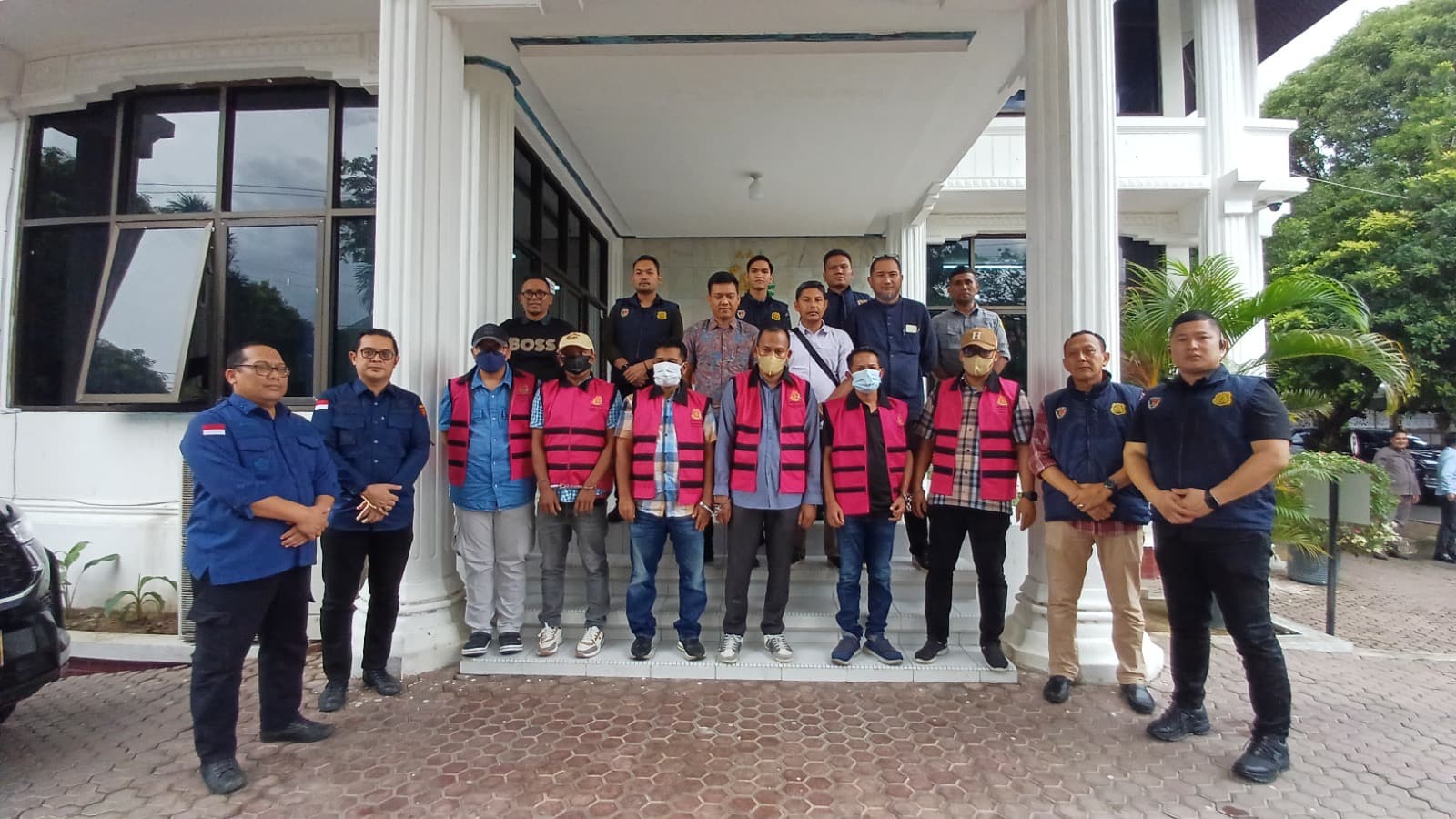 Enam Tersangka Korupsi Wastafel Diserahkan ke Kejari Banda Aceh, Lima Ditahan