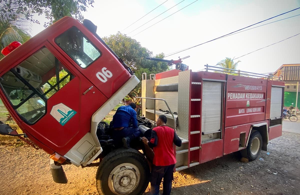 Damkar Lhokseumawe Kehabisan Solar Saat Pemadaman Kebakaran Sekolah