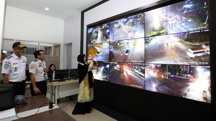 Wali Kota Illiza Pantau Arus Mudik Lewat CCTV, Pastikan Warga Banda Aceh Berangkat Aman