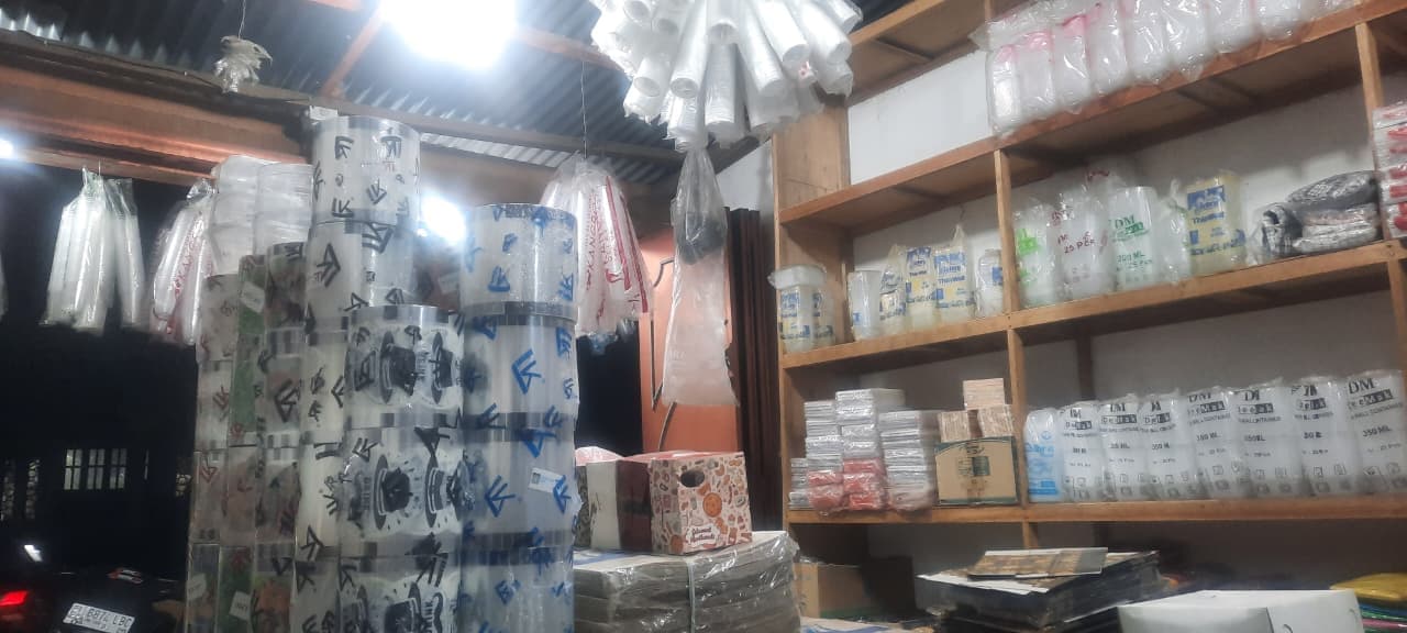 Kenaikan Harga Plastik 30-60% Tekan Pedagang dan Pembeli di Banda Aceh