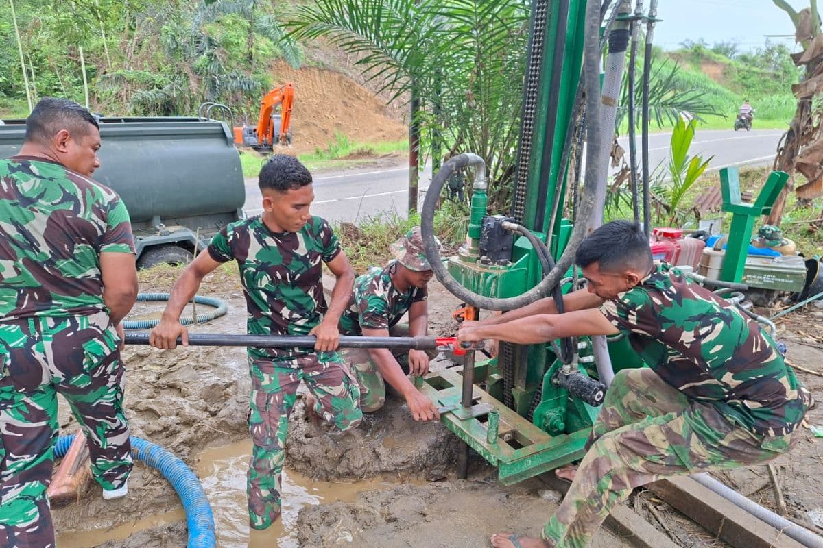 Paldam IM bangun sumur bor di daerah terdampak banjir