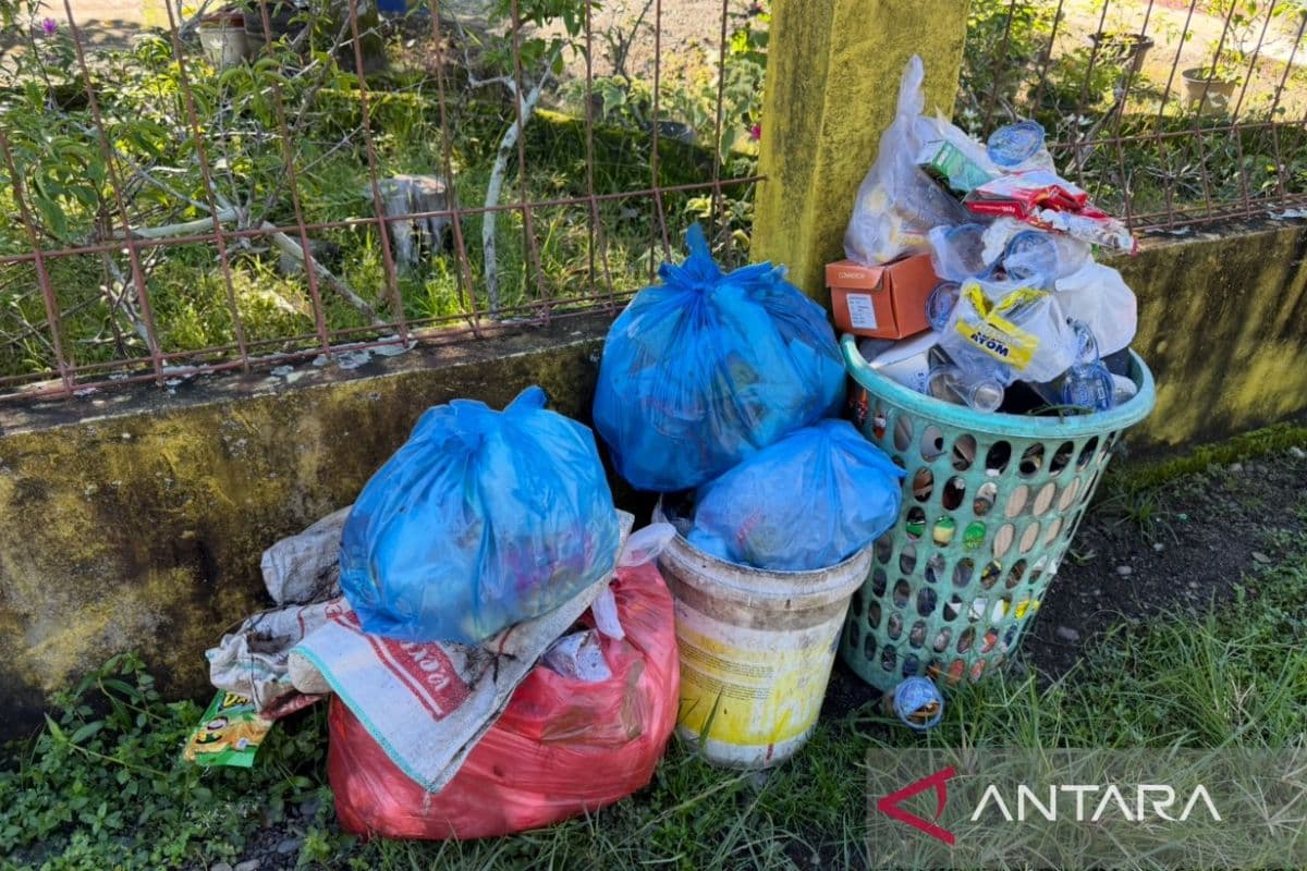 Layanan angkutan sampah Pemkab Aceh Barat "lumpuh", sebabkan tumpukan sampah di rumah warga