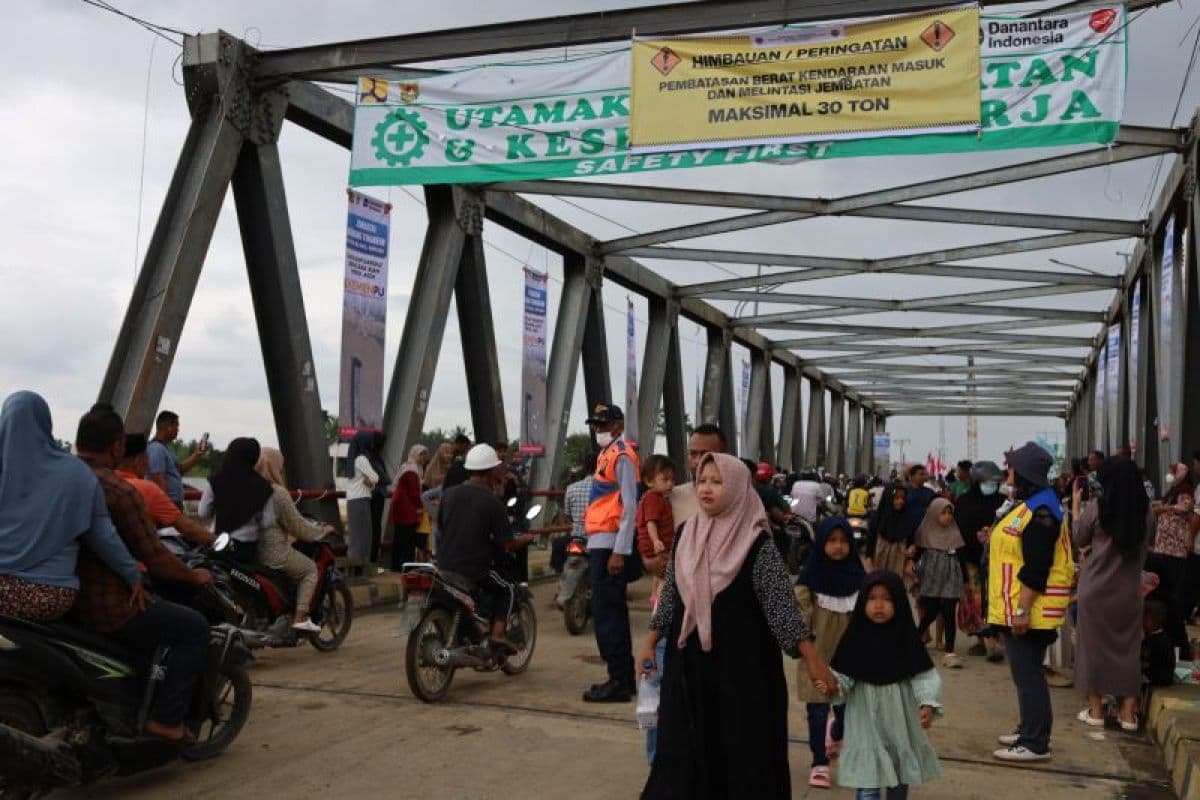 Jembatan darurat Krueng Tingkem resmi dibuka, akses nasional Banda Aceh kembali tersambung