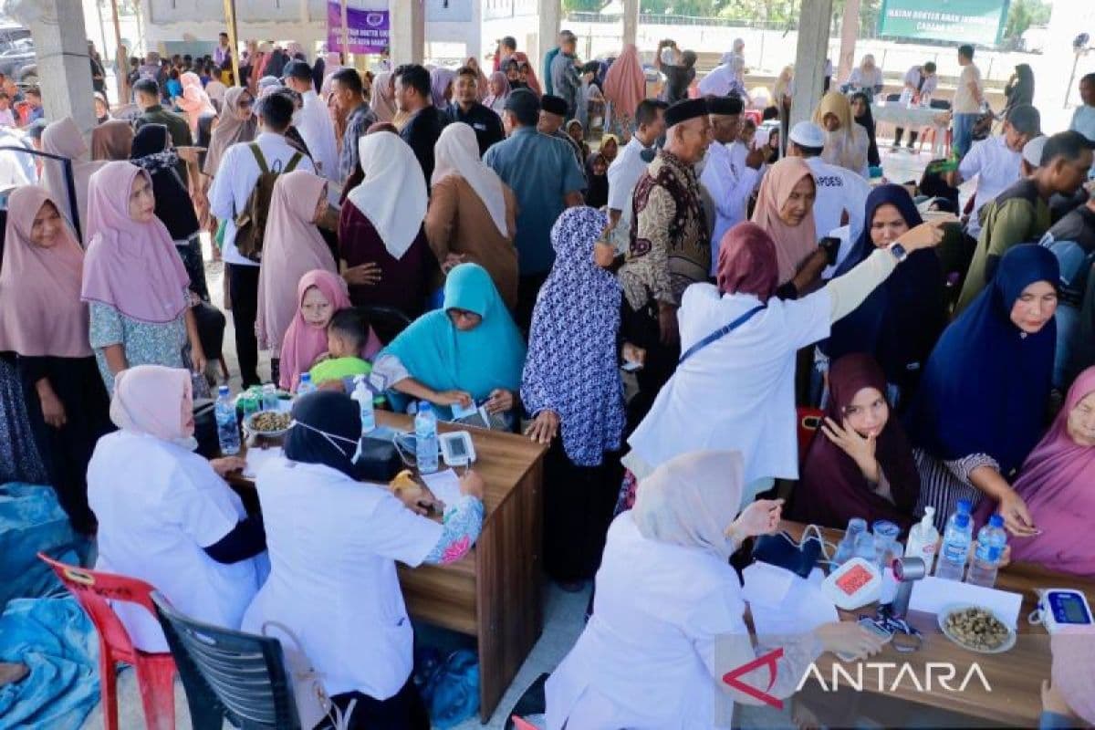 Pemkab Aceh Barat Gelar Pengobatan Gratis untuk Korban Banjir di Keutambang